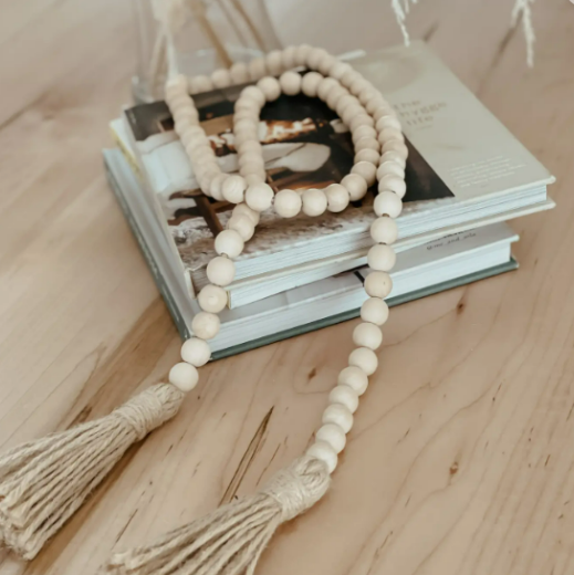 NATURAL WOOD BEAD GARLAND – Sea Love